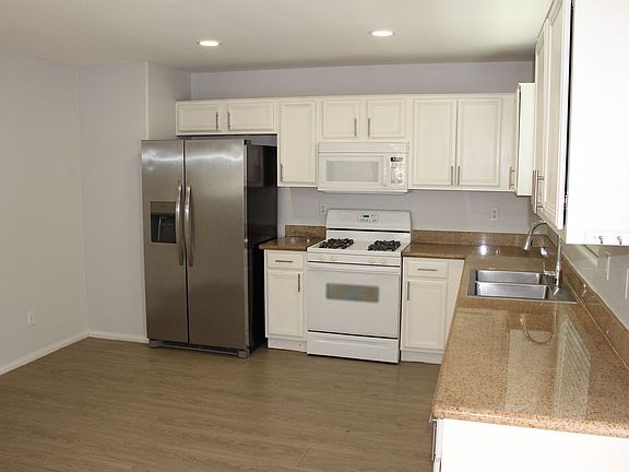 3rd image of 4777 Arroyo Seco Dr