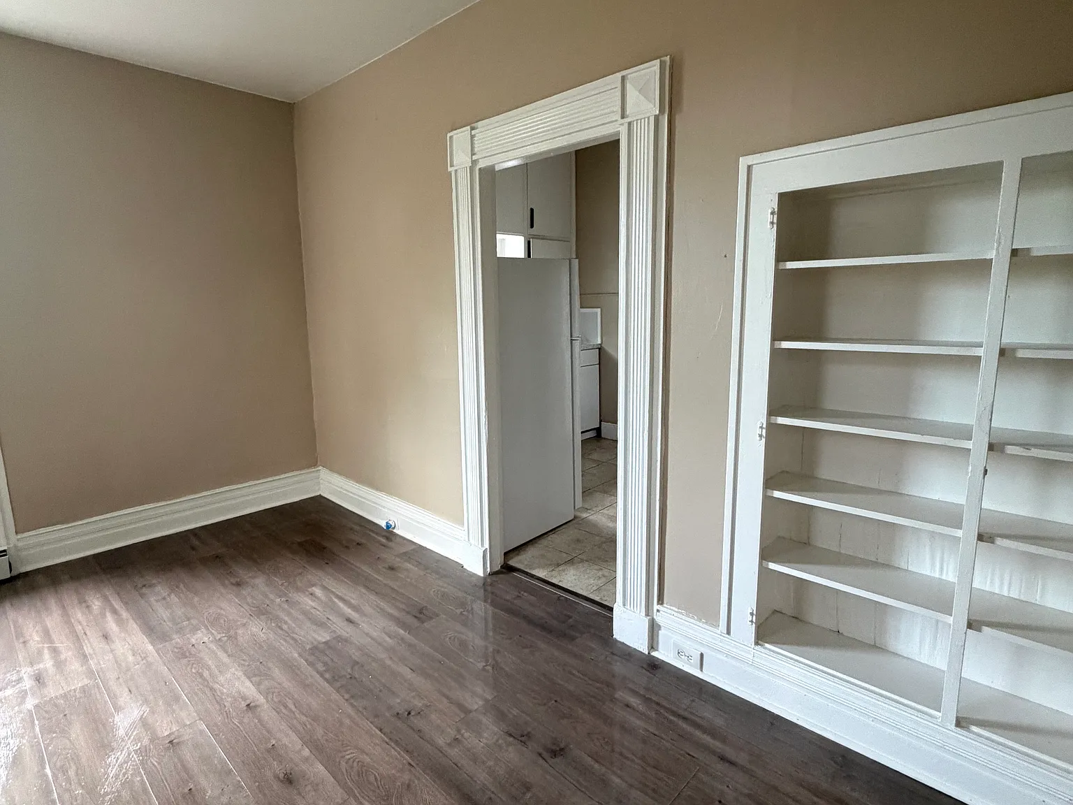 1 bed, $1,090 — Photo 3