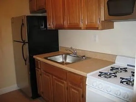 Rented by Ready Group | media 42