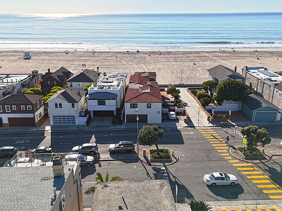 3rd image of 2464 Hermosa Ave #2