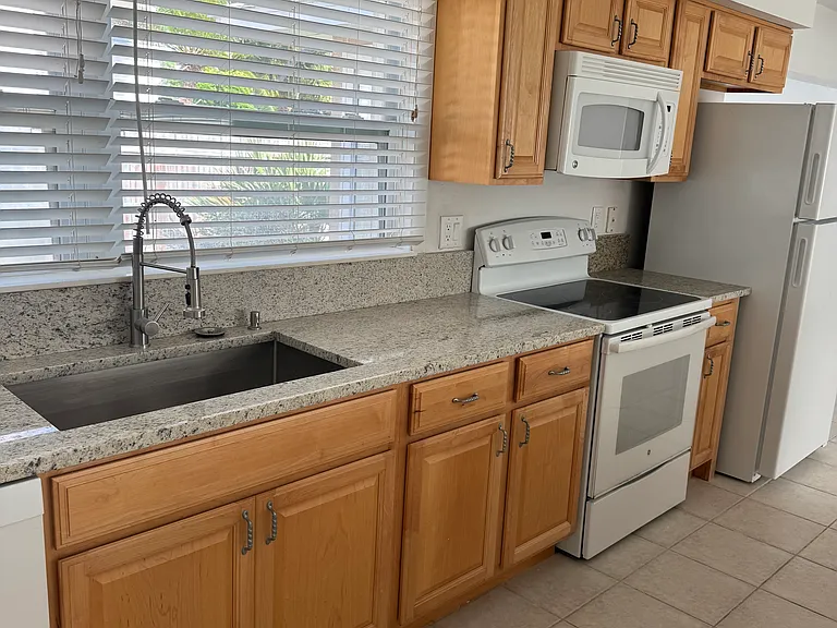 215 Pelican Dr — Photo 11