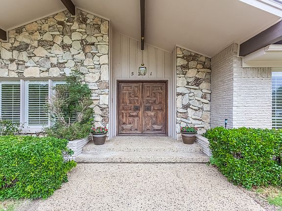4th image of 5211 Royal Crest Dr
