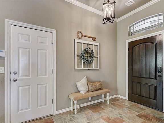 4th image of 1835 Tall Grass Ct