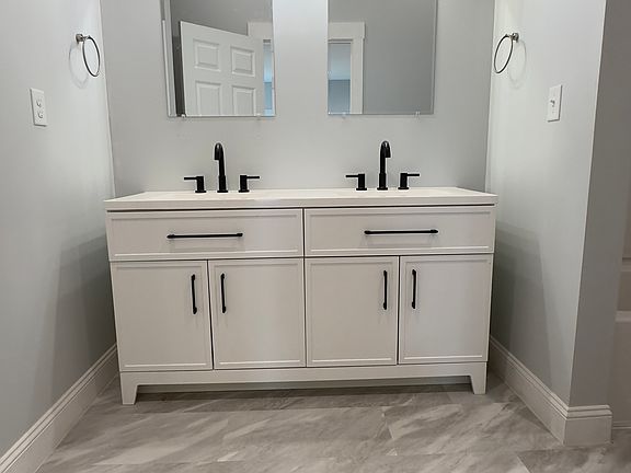 3rd image of 1602 Central Ave #201
