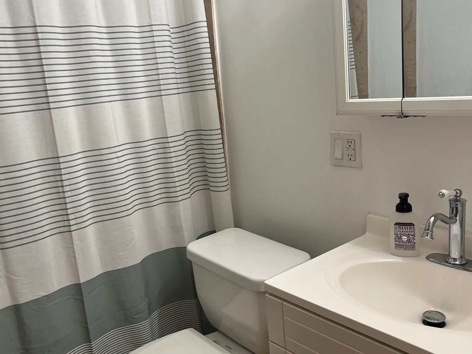 2 bed, 1.0 bath, $3,500 — Photo 4