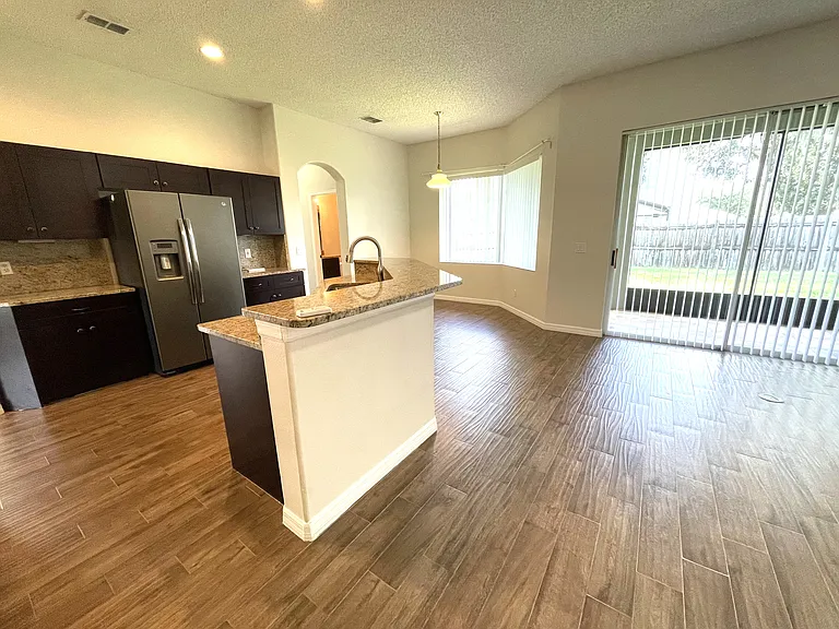 2722 Willow Creek Dr — Photo 13