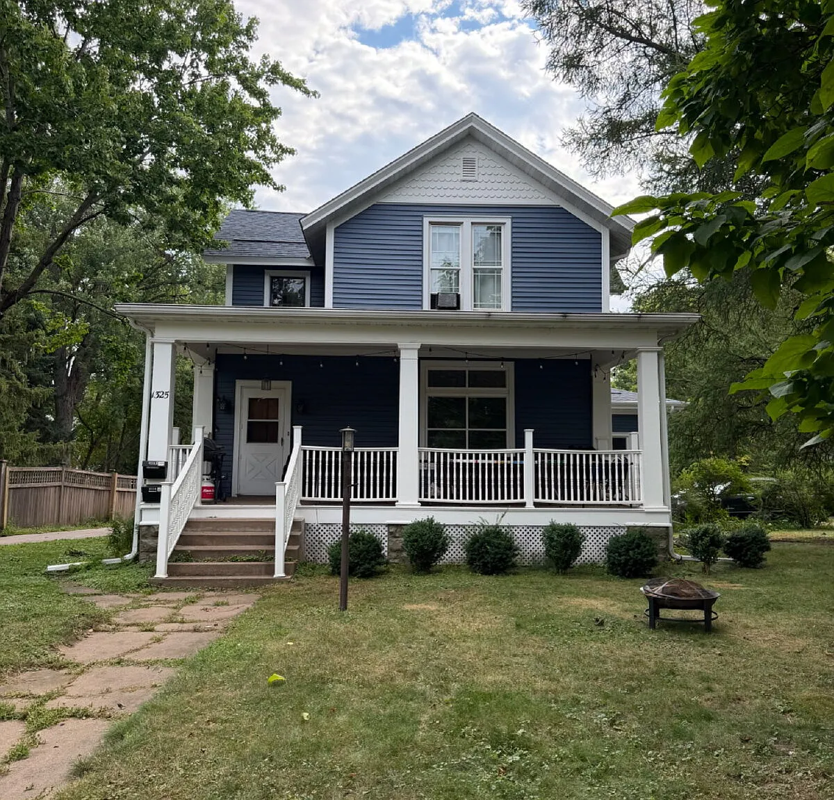 3 bed, 1.0 bath, $525 — Photo 1