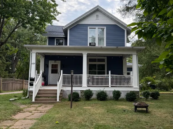 1325 1/2 State St, Eau Claire, WI 54701