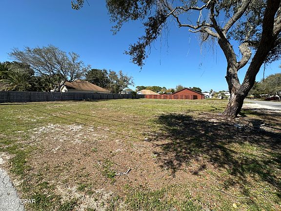 4th image of 8620 N Lagoon Dr