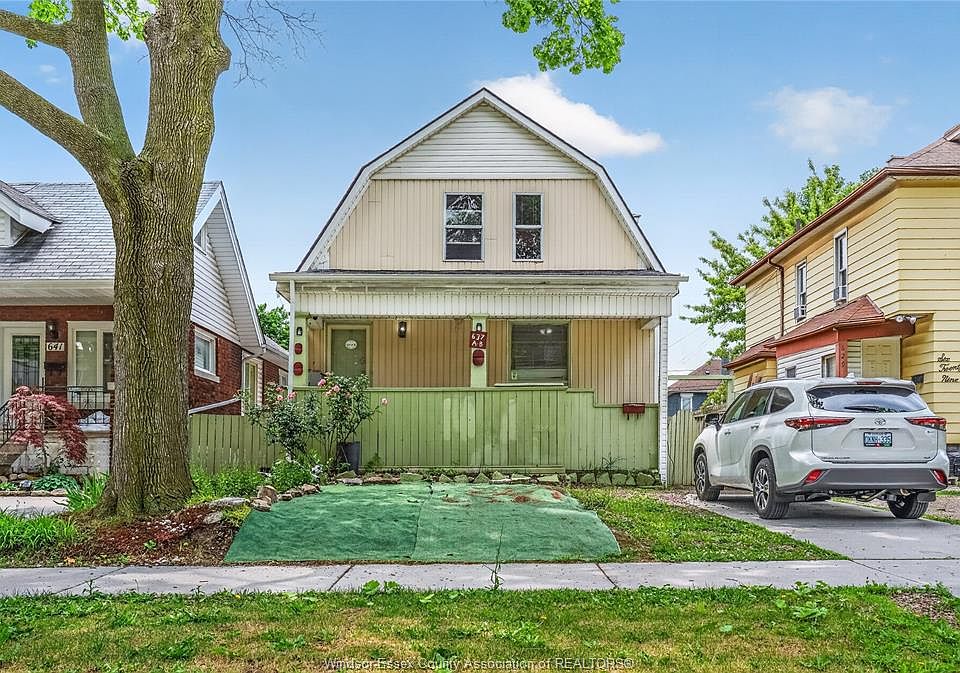 1st image of 637 Cameron Ave