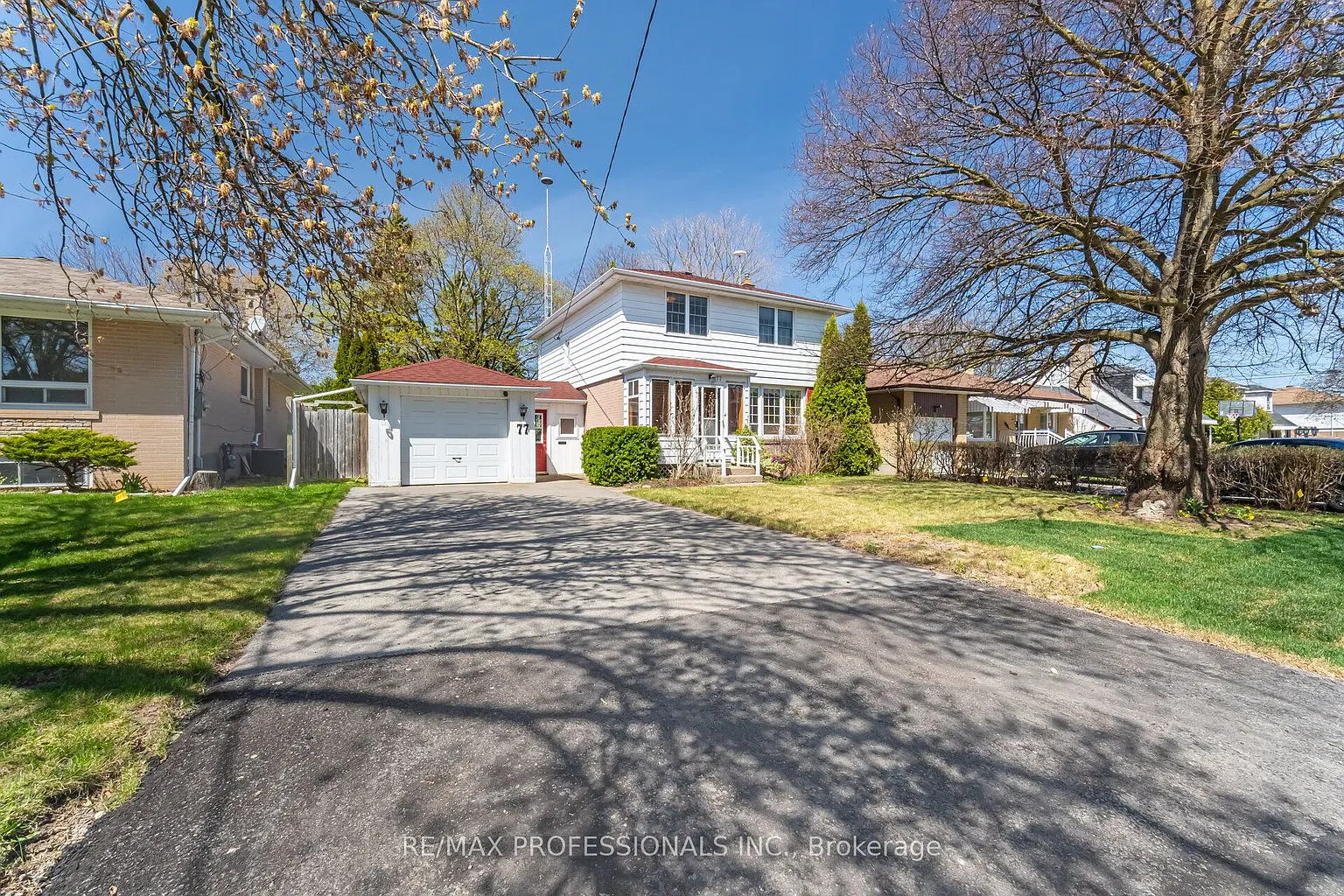 77 Bedford Park Ave photo 1