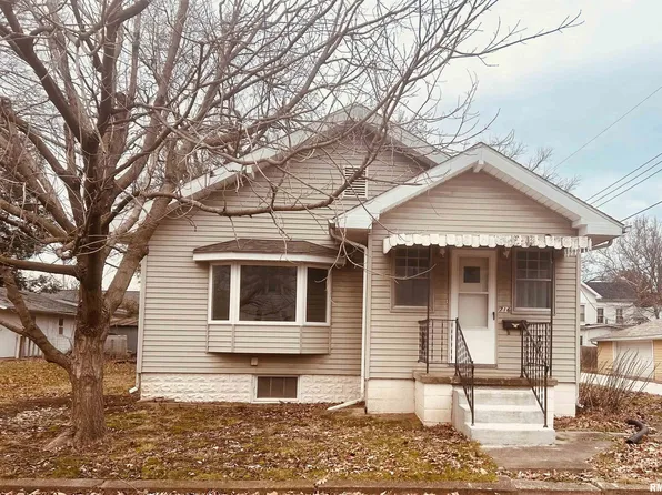 716 W Monroe St, Auburn, IL 62615