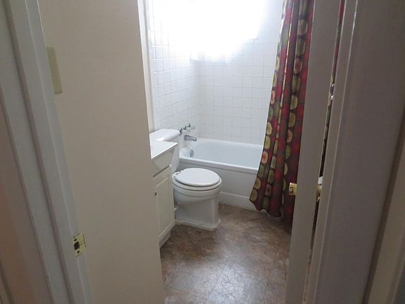 5th image of 10300 Alcan St