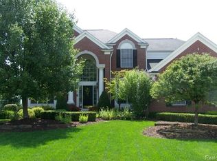 2123 Aberdeen Ct, Rochester, MI 48306