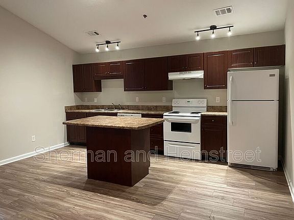 2nd image of 3800 London Ct #203