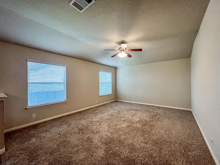 923 Avery Pkwy #2 — Photo 6
