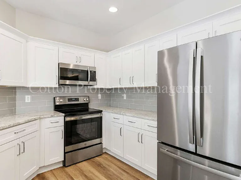 1010 Winterberry Cir — Photo 15