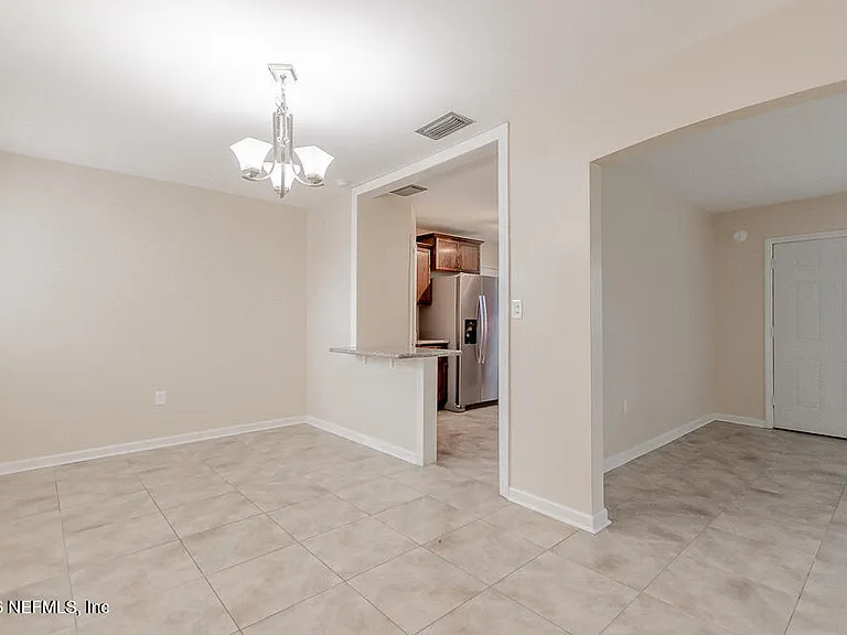 848 Glynlea Rd — Photo 5