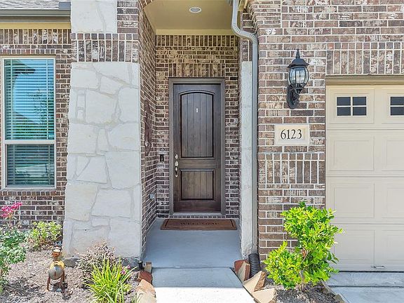 4th image of 6123 Verde Place Ln