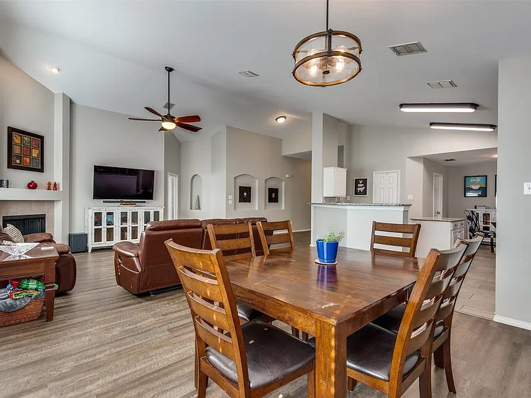 1900 Juniper Dr — Photo 11