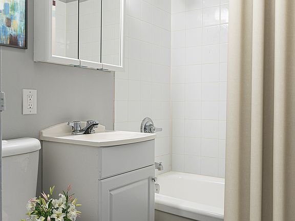5th image of 595 River Ave #354100