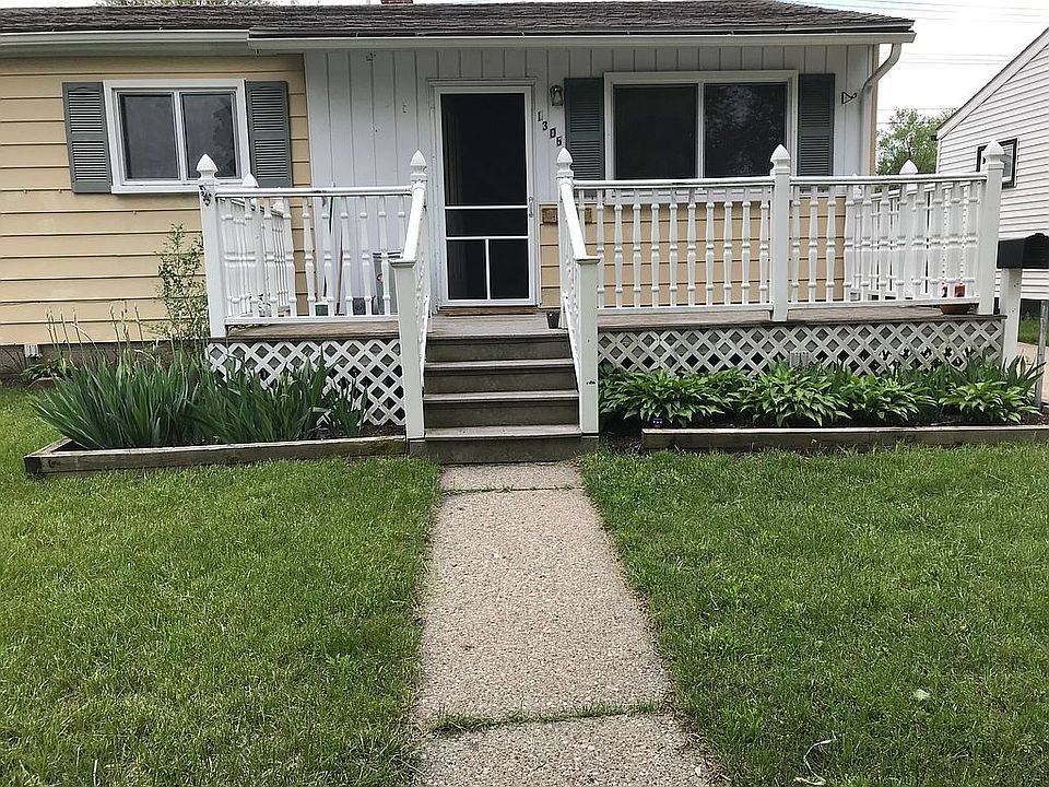 1st image of 1305 Commonwealth Ave
