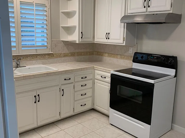 2326 Bohannon Dr — Photo 10