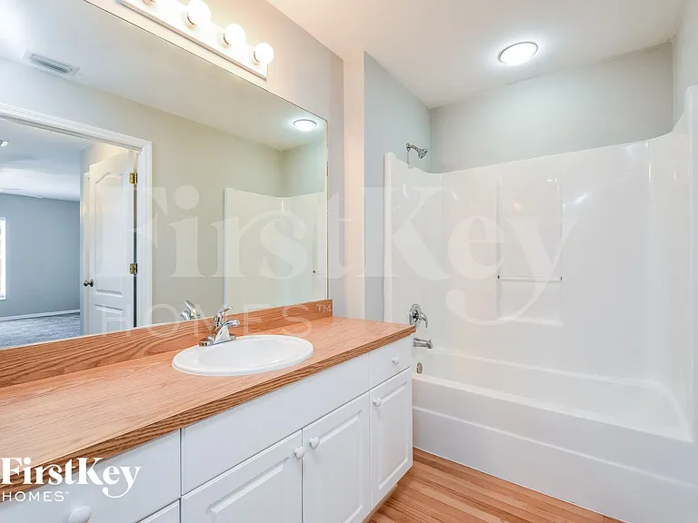 416 Jourferie Rd — Photo 9