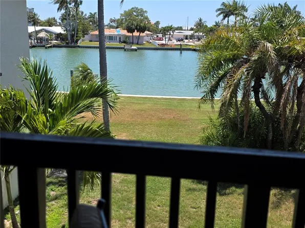 511 Plaza Seville Ct, Treasure Island, FL