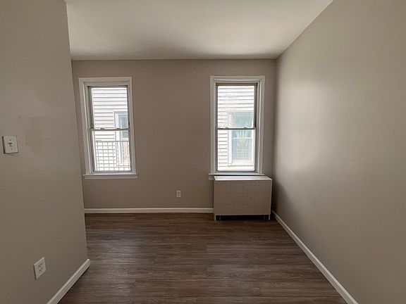 3rd image of 241 Duncan Ave #5E