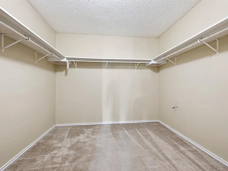 1109 Bradbury Ln — Photo 27