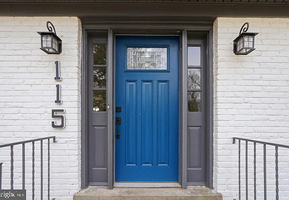 4th image of 115 Lillian Ln