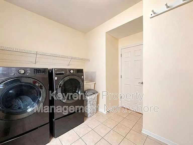 3148 Concord Ln — Photo 25