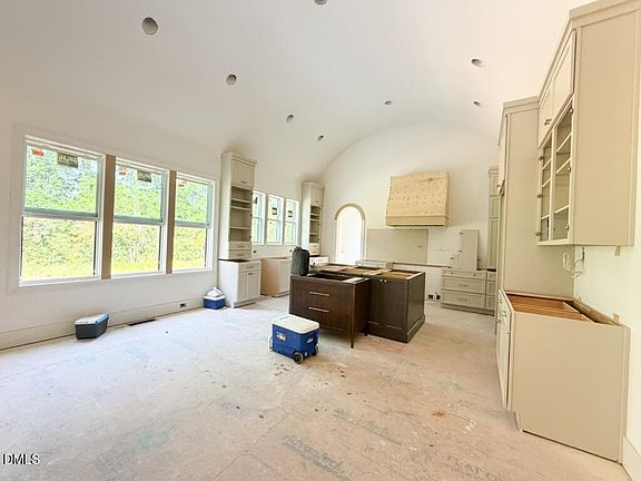 2nd image of 2417 Rosslare Mews Ln