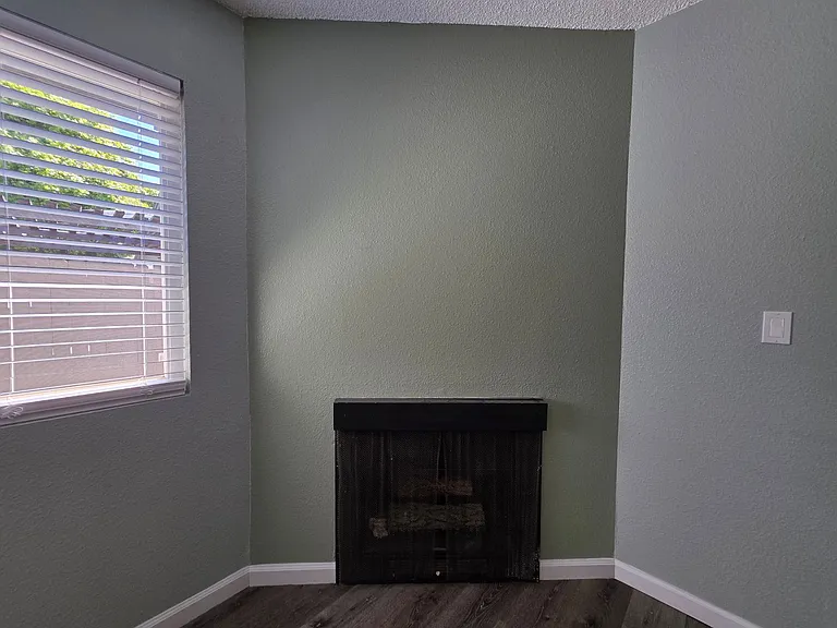 Gareth Ln - Triplex — Photo 7