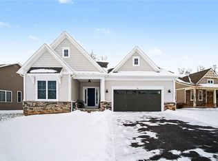 16 Aden Hl, Pittsford, NY 14534