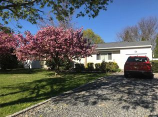 208 Mount Sinai Coram Rd, Coram, NY 11727
