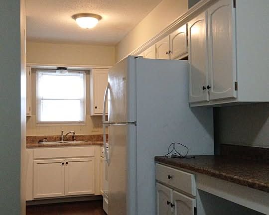 5th image of 900 SW Kingscross Rd APT B