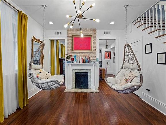 2nd image of 1527 Melpomene St