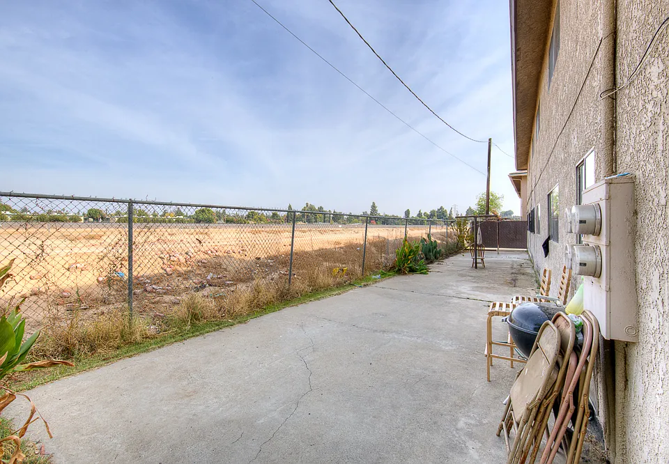 19 E Saginaw Way #102