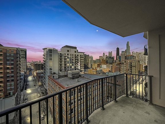 3rd image of 435 W Erie St APT 1206
