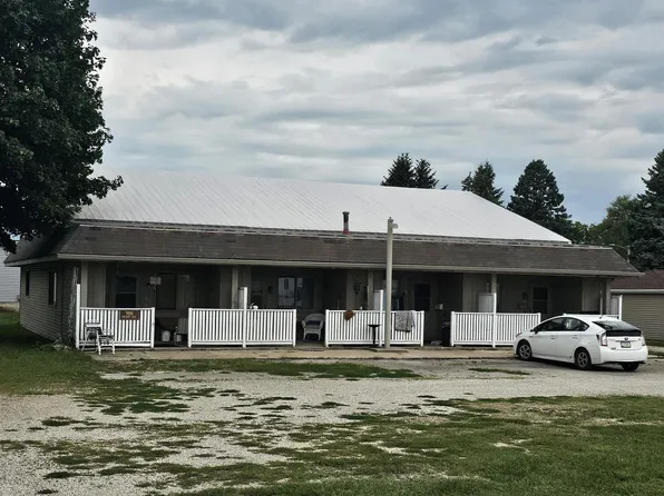 705 Grundy Ave, Reinbeck, IA 50669