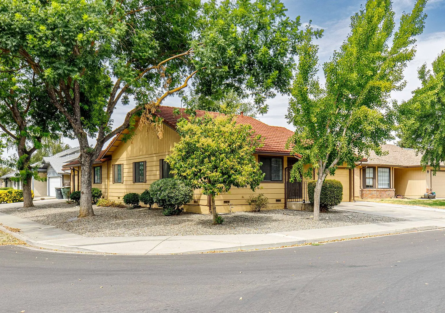 3 bed 2 bath home for RENT in Modesto by Highway 99 and Costco! — Photo 2
