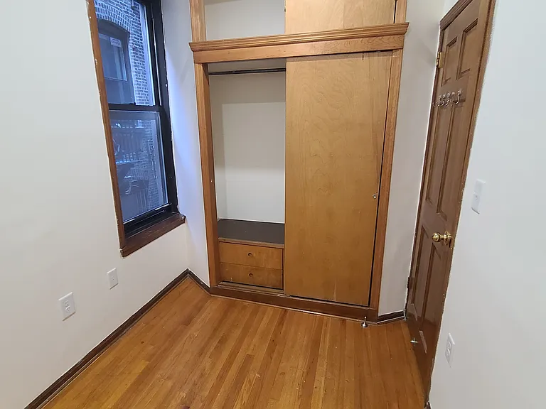 34 Watts St #11 — Photo 9