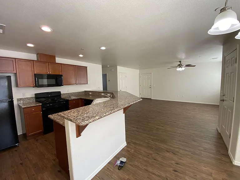 2109 Bella Oaks Dr — Photo 14