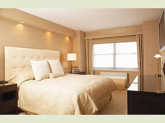 Sold by Stribling | media 1