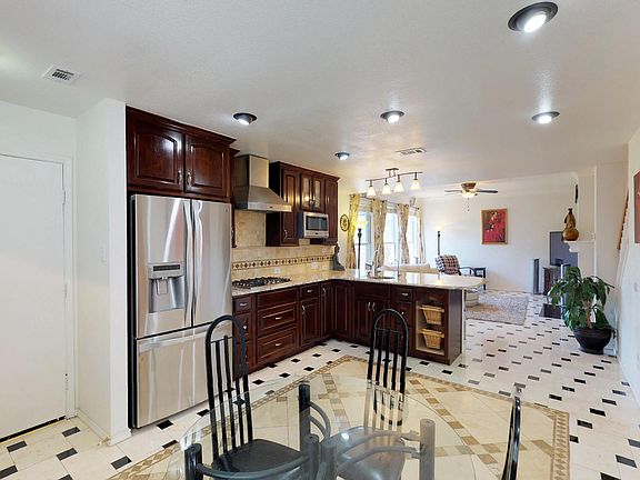 5th image of 3917 Randall Ln #0
