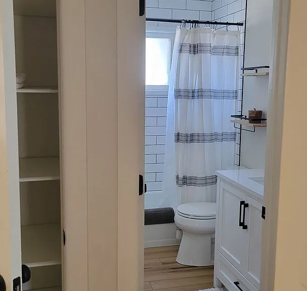 4125 Holdrege St — Photo 11
