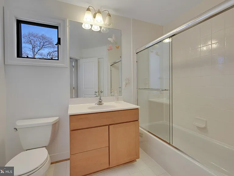 5922 Chesterbrook Rd — Photo 59