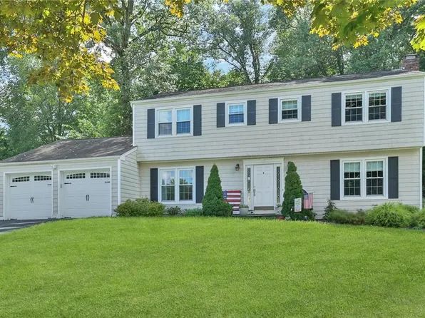 23 Yorkshire Drive, Suffern, NY 10901